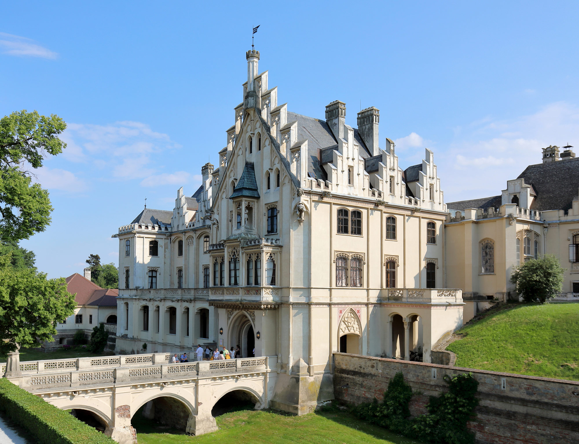 Schloss Grafenegg (Photo license: CC-BY-SA 4.0)